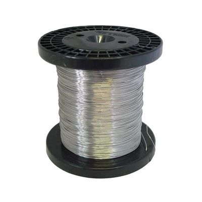 14 Gauge galvanisierter Stahldraht, der durch Schneiden und Elektrogalvanisierung von führenden Herstellern verarbeitet wurde