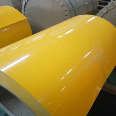 Die beliebtesten Farben PPGI Farbbeschichtete Stahlspule Z40 mit Stanzverarbeitung und 0,12-3 mm Dicke