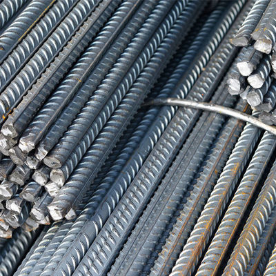 Kundenspezifischer Biege-Service und angepasste Länge 6-12M HRB400 HRB500 Rebar A 500 C