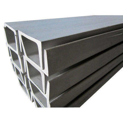 Top-Hersteller bieten C-Kanal-Stahl mit JIS ASTM GB BS EN DIN Standard und Perforationsdesign an